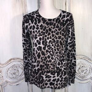 JM Collection Attractive Animal Print Long Sleeve Scoop Neck Sweater Size Small